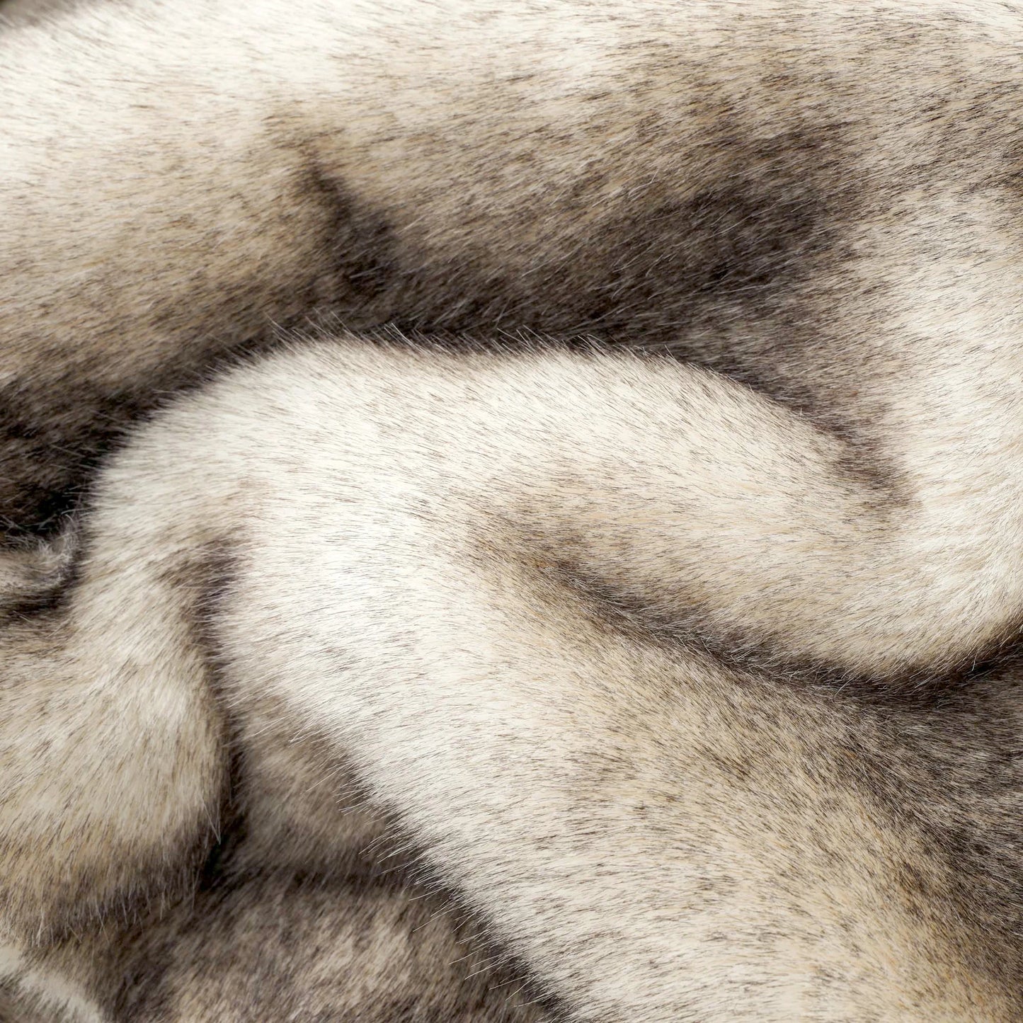 AKAMU - Plaid en fausse fourrure